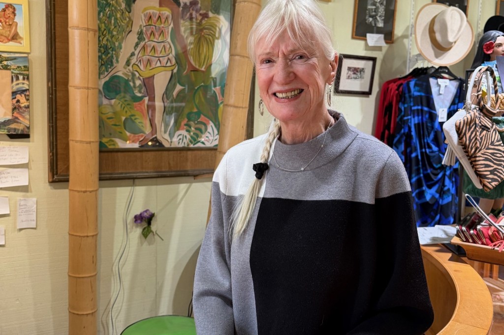 Hula store closing in Oakland's Montclair district