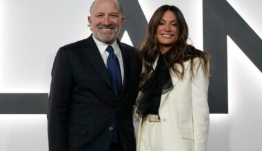 Lutnick acknowledges meetings with Epstein that contradict his claims