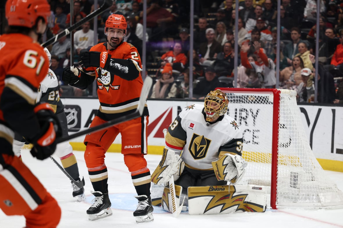 Ducks Fly Past Golden Knights, Sweep Season Series