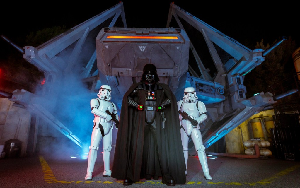 Why Disneyland can leave Kylo Ren’s ship parked in Galaxy’s Edge – Pasadena Star News