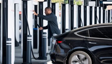 Oceanside approves EV fast-charging station despite battery concerns