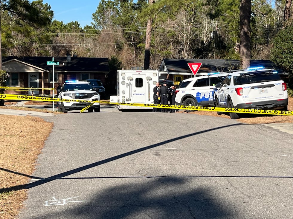 Police and emergency crews on North Gate Drive and Oakland Court