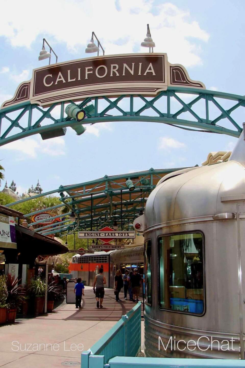 Disney California Adventure, Disney California Adventure Turns 25: Soarin’ Over California Returns, New Merch & Events