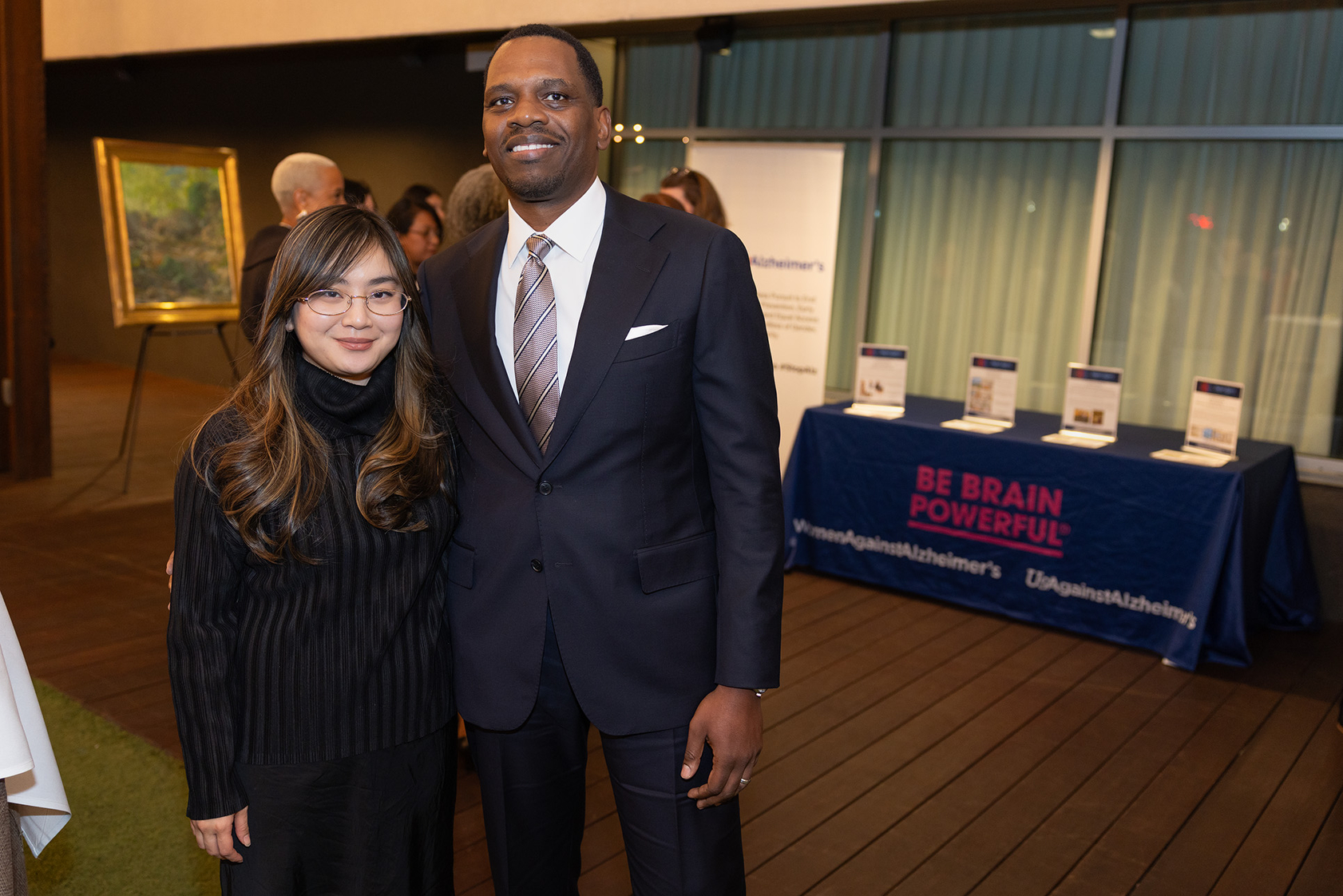 Nhu Nguyen, Eric Gordon (Jon Clark)