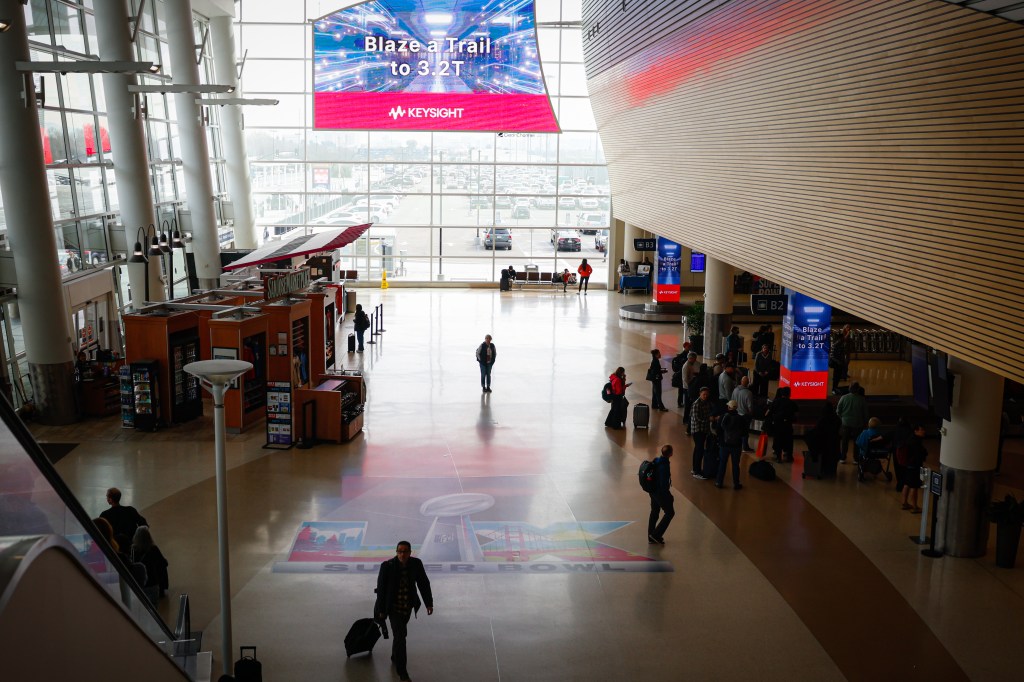 San Jose and Oakland airports saw declining traffic in 2025 -- but there's one bright spot