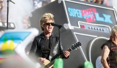 Green Day opens Super Bowl in rousing fashion