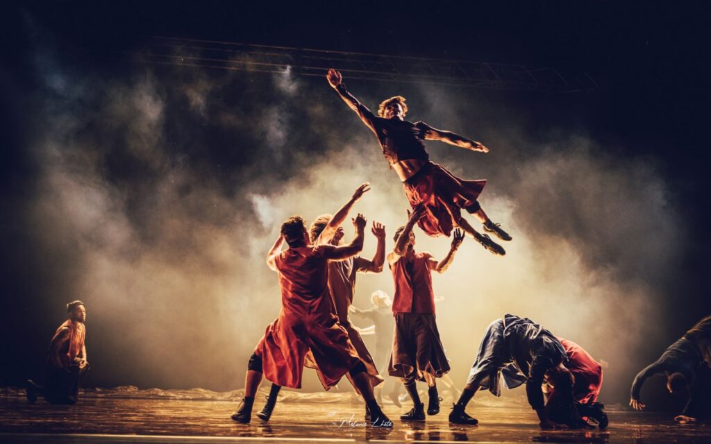 Compagnie Hervé Koubi "SOL INVICTUS" - Photo by Mélanie Lhôte.