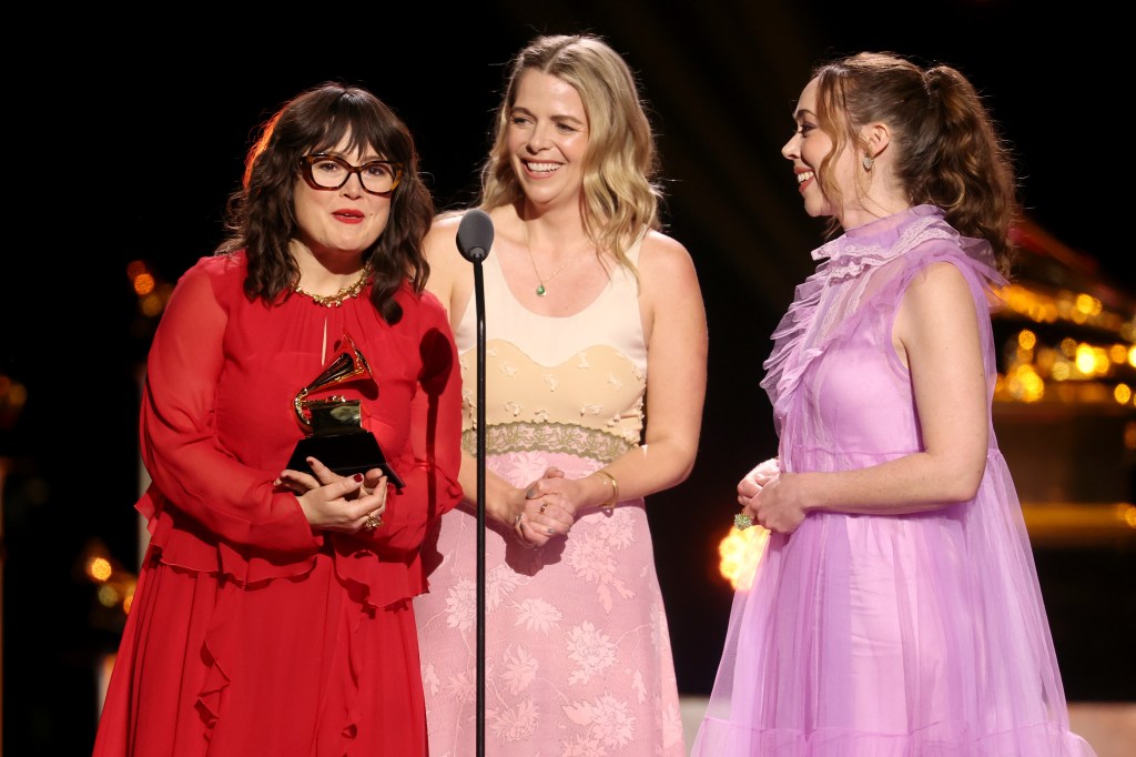 San Diego natives Sara Watkins and Joseph Lorge are 2026 Grammy-winners – San Diego Union-Tribune