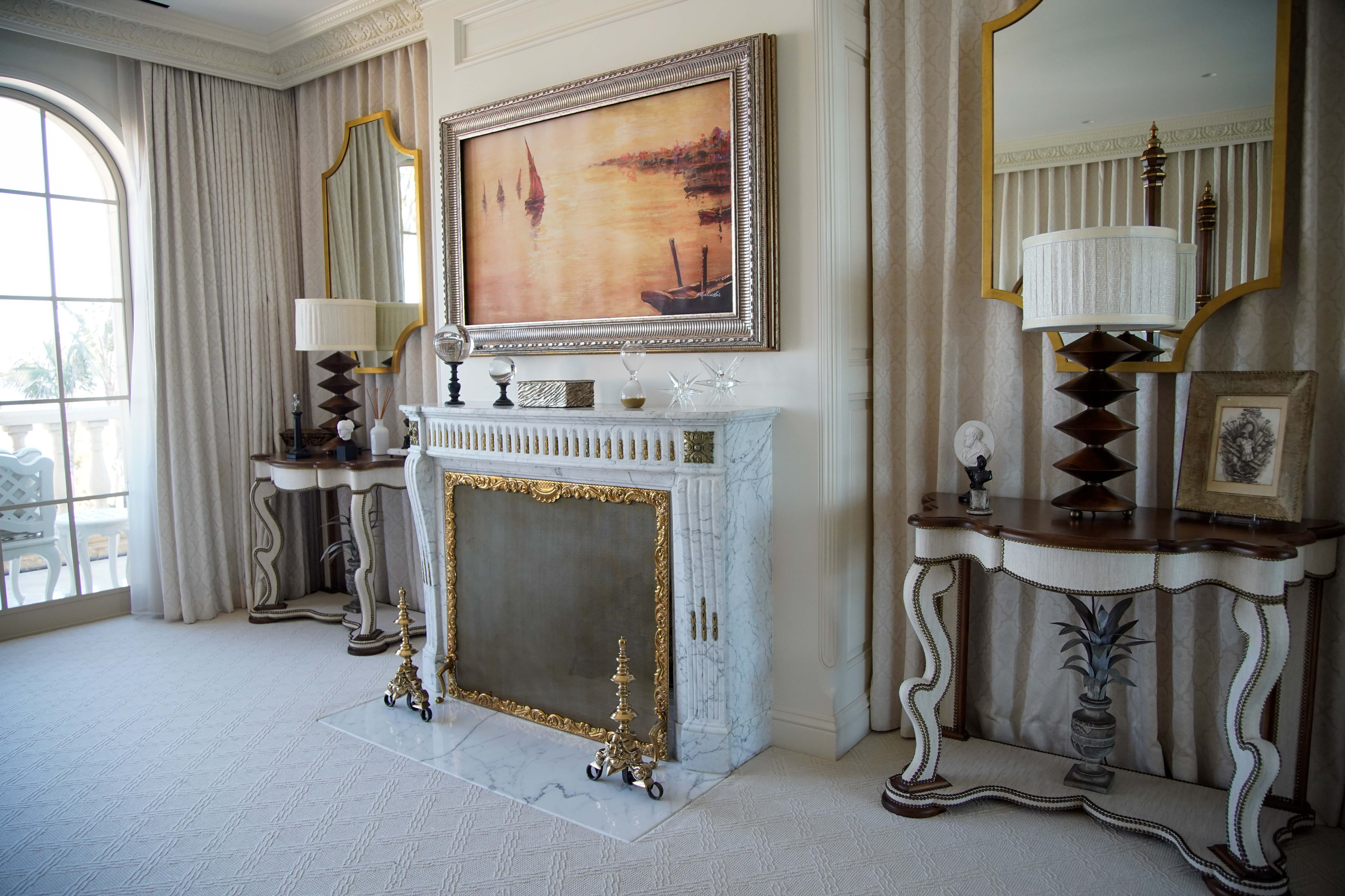 Guest house bedroom of the Sand Castle mansion. (Alejandro Tamayo...
