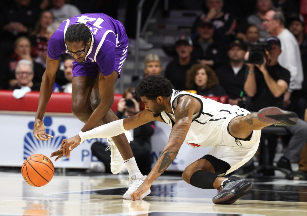 San Diego State's stumbles leave Gonzaga and Utah State as only safe NCAA picks