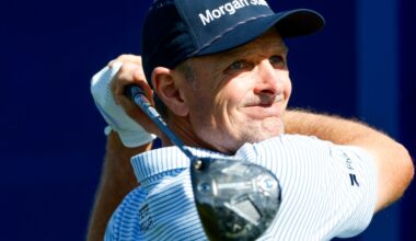 Justin Rose continues record run at Farmers, takes 6-stroke lead into final round