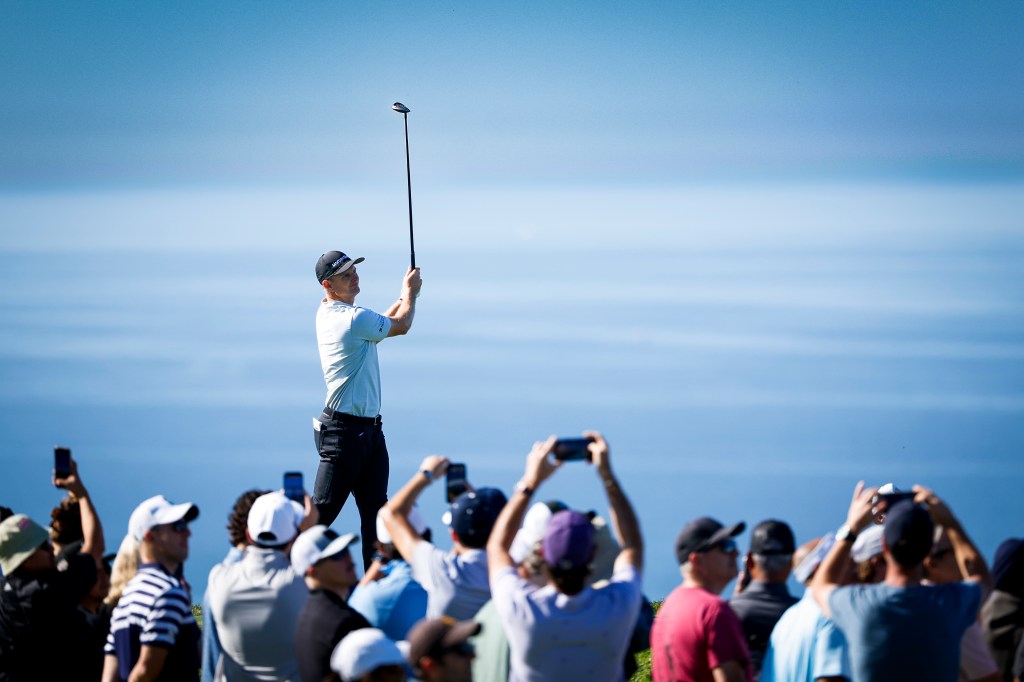Justin Rose, Torrey Pines both thrill spectators at sun-splashed Farmers Insurance Open