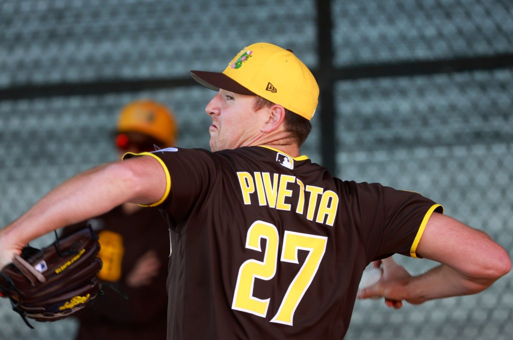 Nick Pivetta debuts, Manny Machado, Sung-Mun Song get first hits in Padres loss