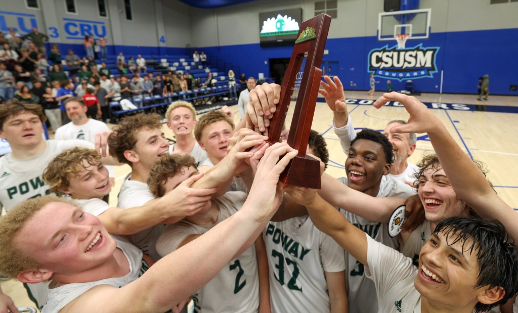 Poway beats archrival Rancho Bernardo for first boys basketball title since 1992