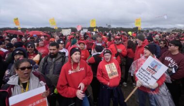 San Francisco teachers, district reach deal to end first strike in decades