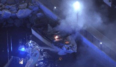 Fire engulfs 2 boats at Marina del Rey Marina – NBC Los Angeles