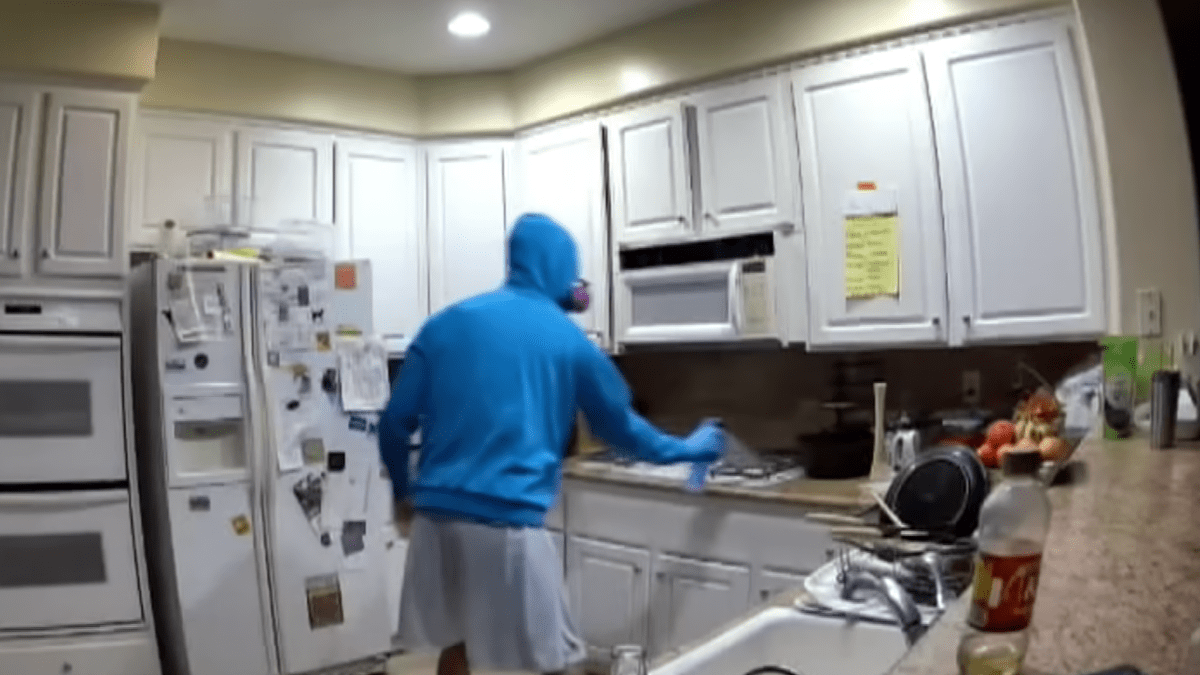 Santa Clarita man arrested for allegedly spraying unknown substance on roommates’ food – NBC Los Angeles