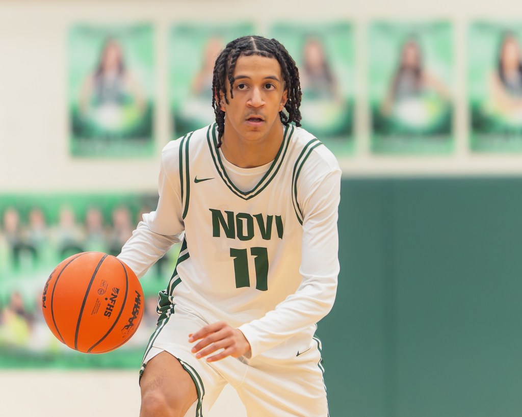 Rebuilding Novi falls short at home to Plymouth, 48-42 – The Oakland Press