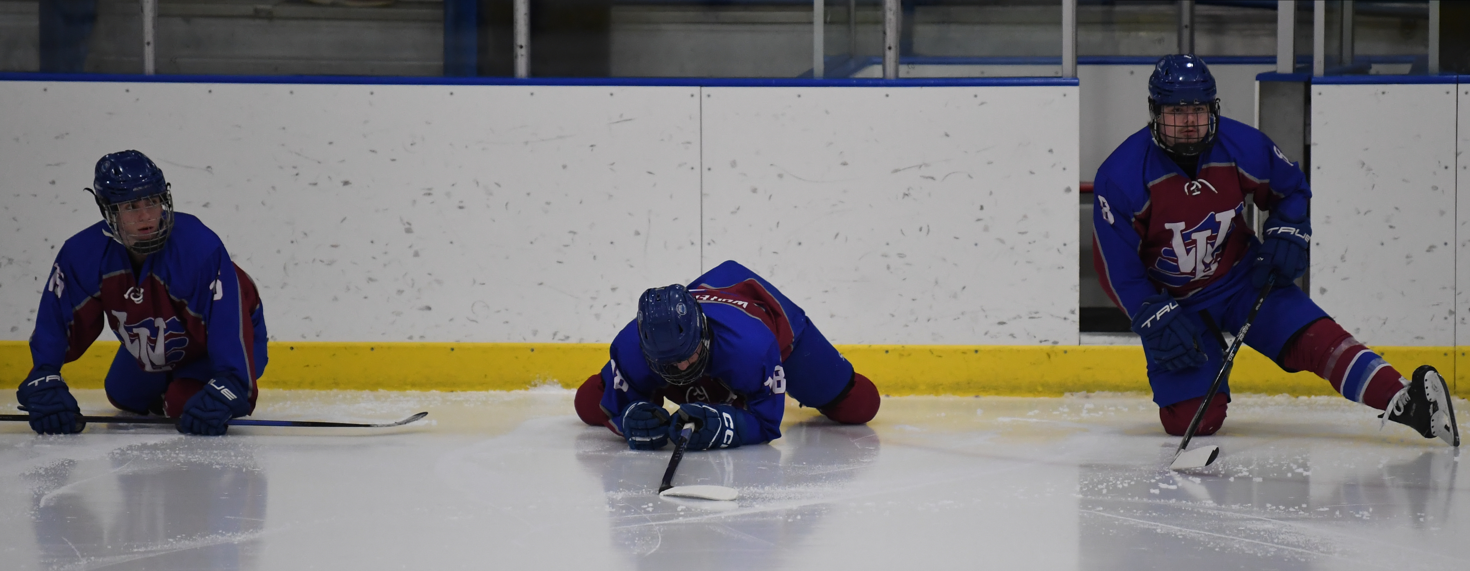 Lakes United defeated Walled Lake United 3-1 in the game...