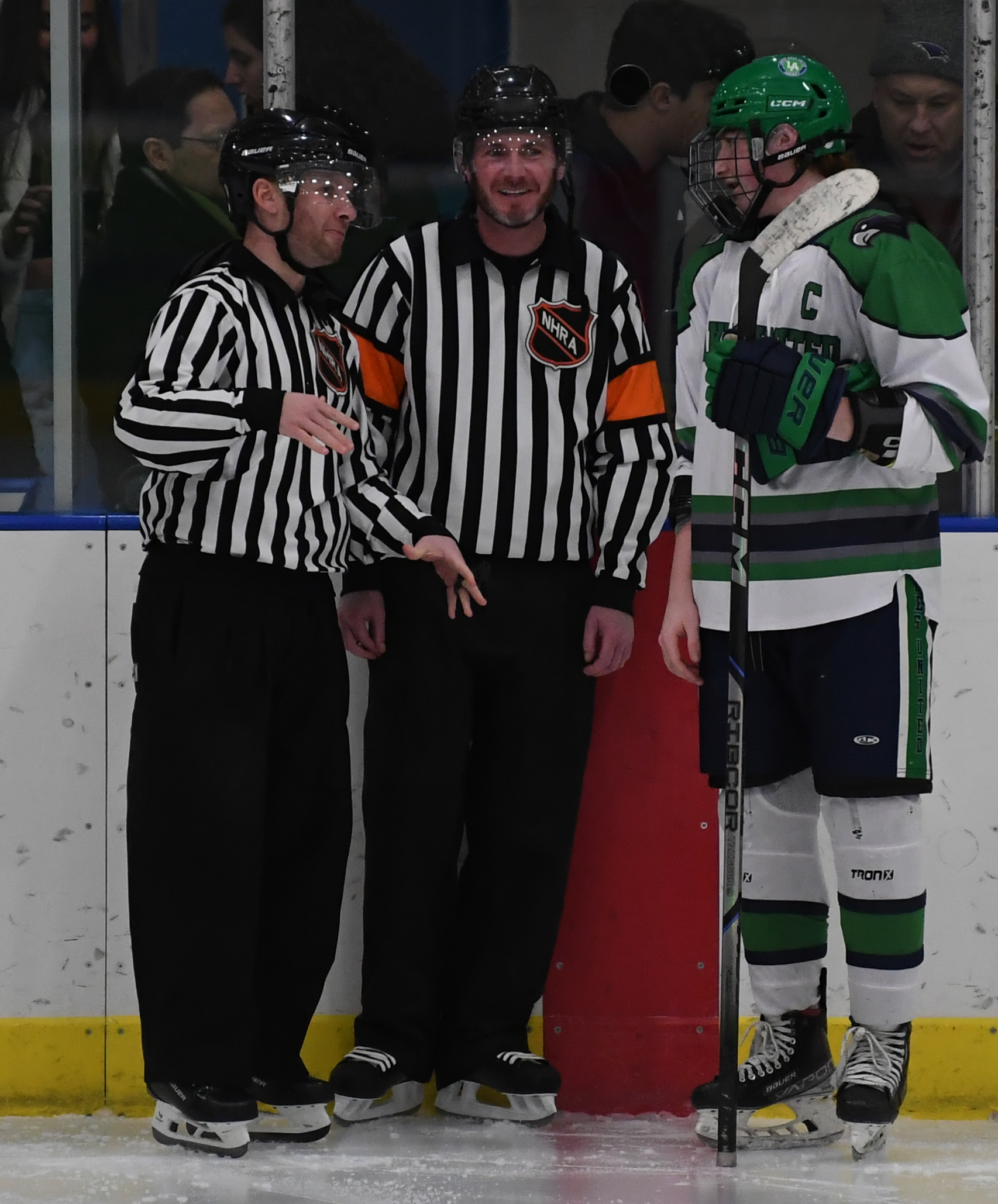 Lakes United defeated Walled Lake United 3-1 in the game...