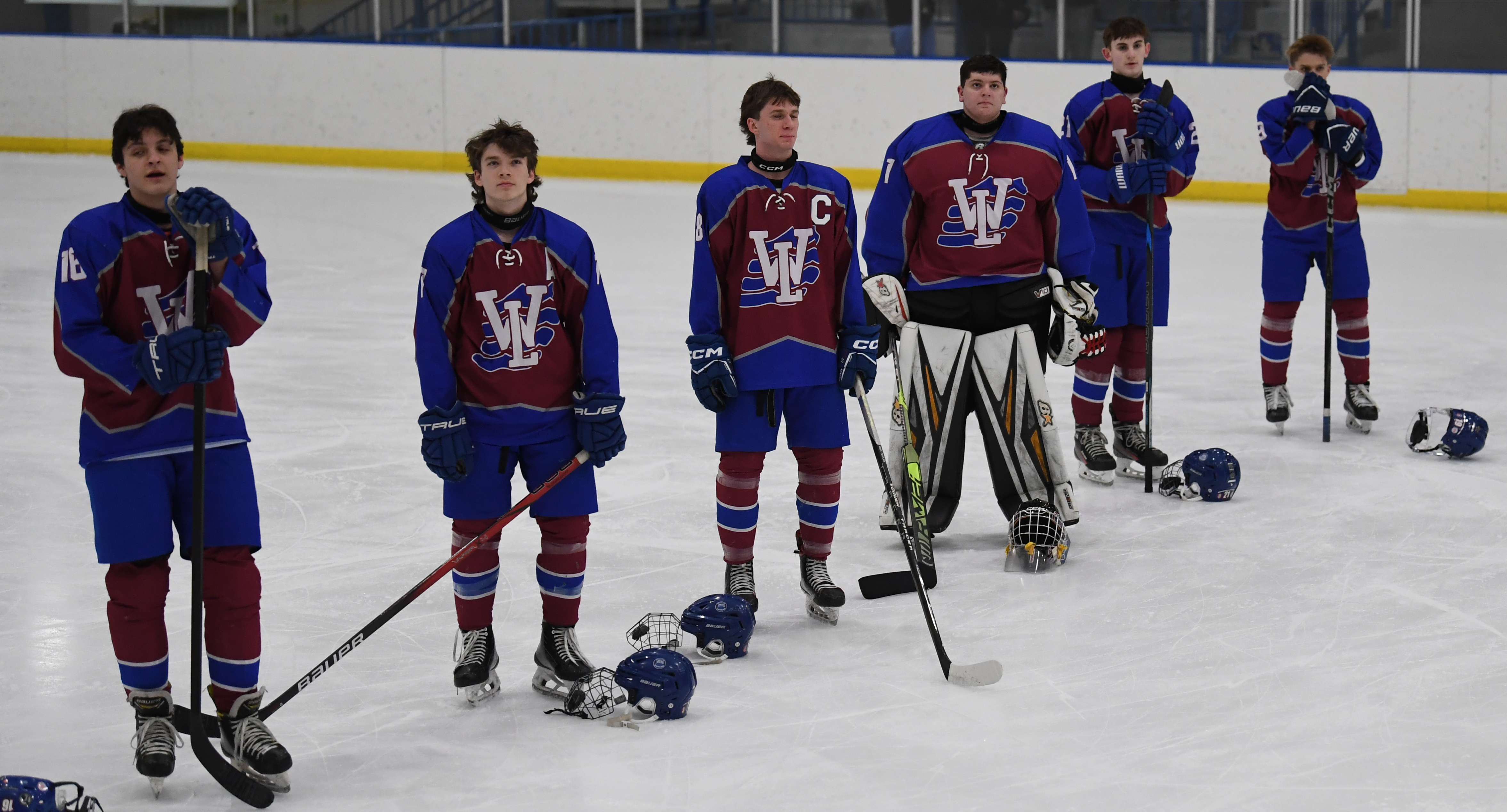 Lakes United defeated Walled Lake United 3-1 in the game...