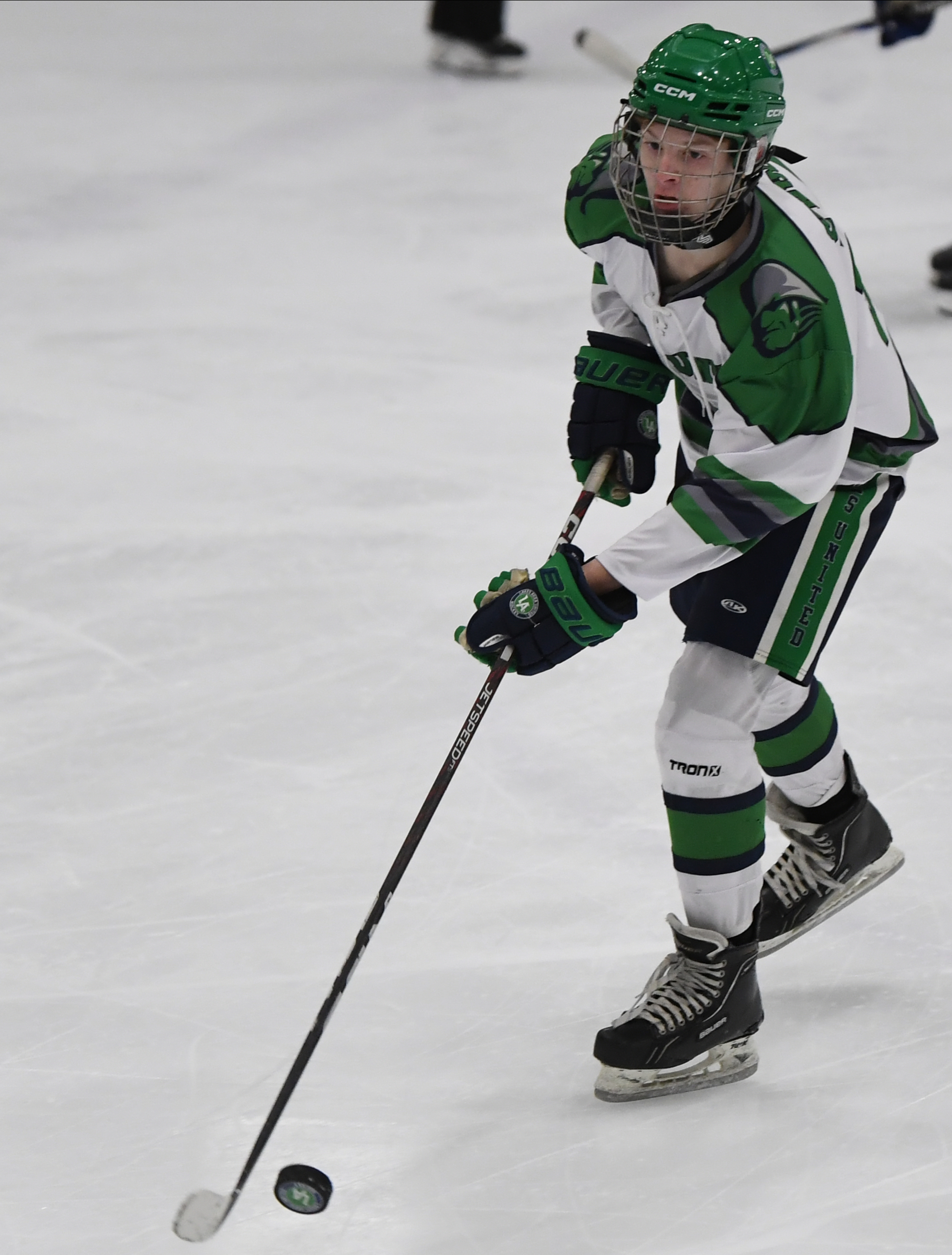 Lakes United defeated Walled Lake United 3-1 in the game...