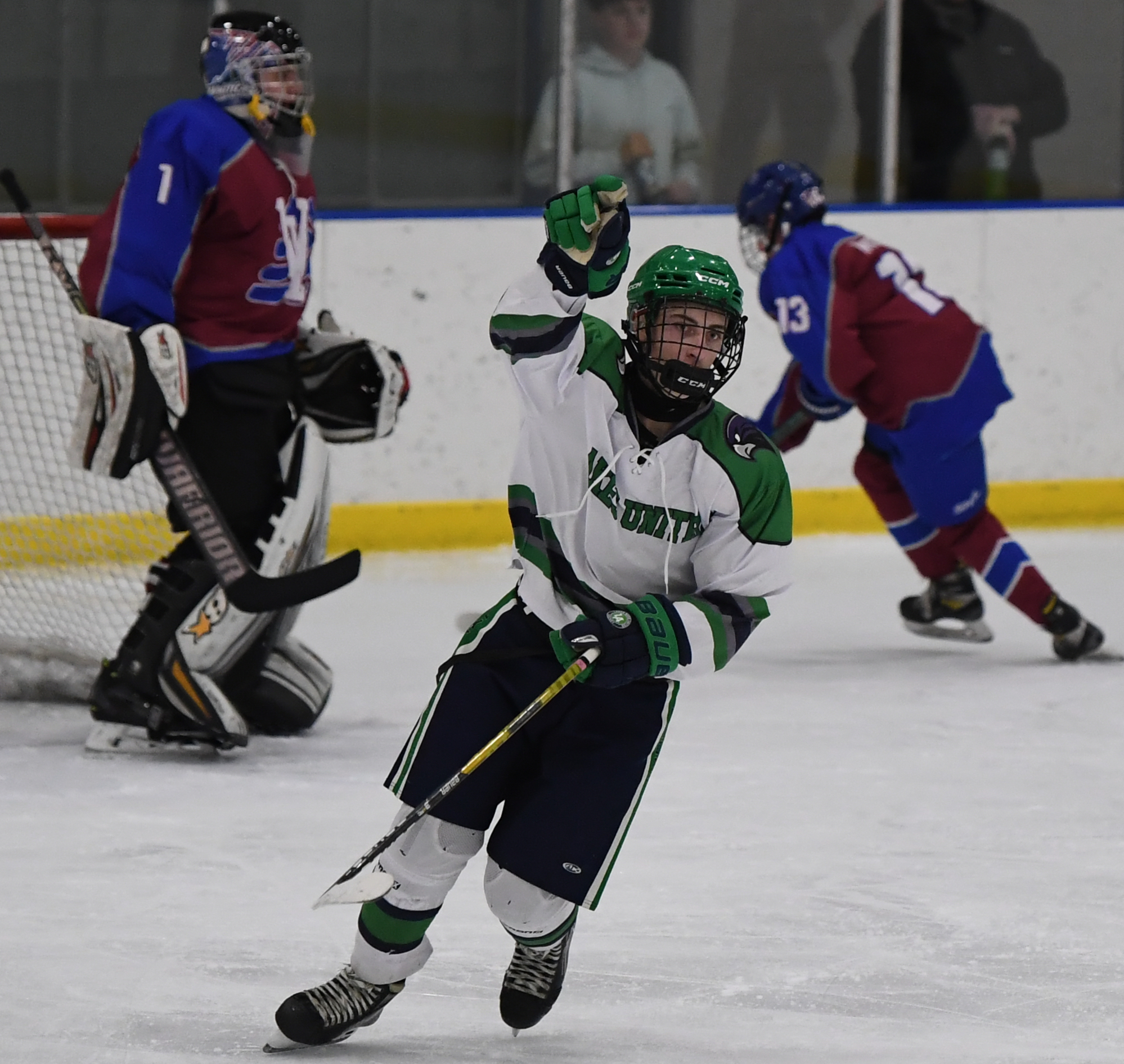 Lakes United defeated Walled Lake United 3-1 in the game...