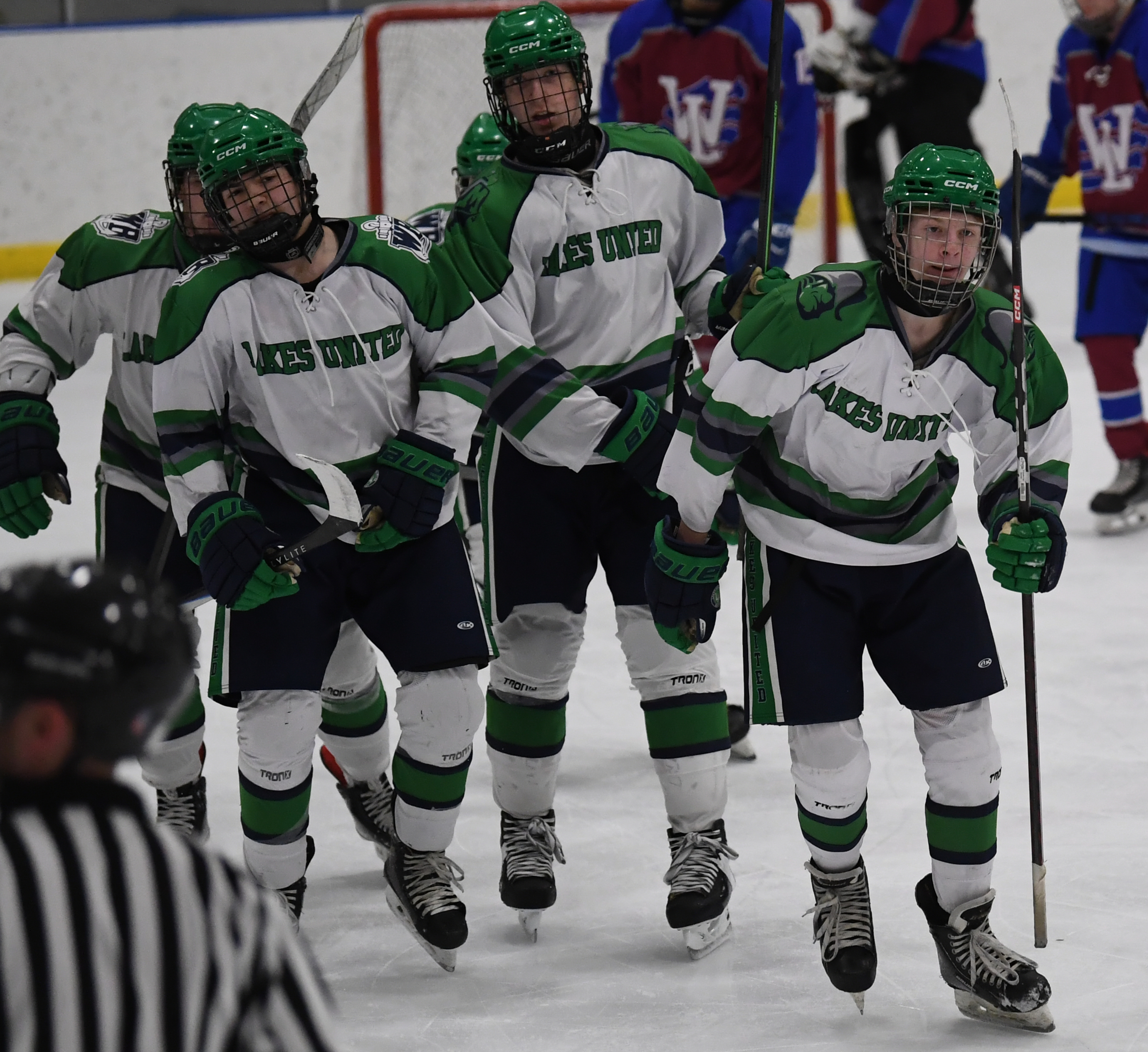Lakes United defeated Walled Lake United 3-1 in the game...
