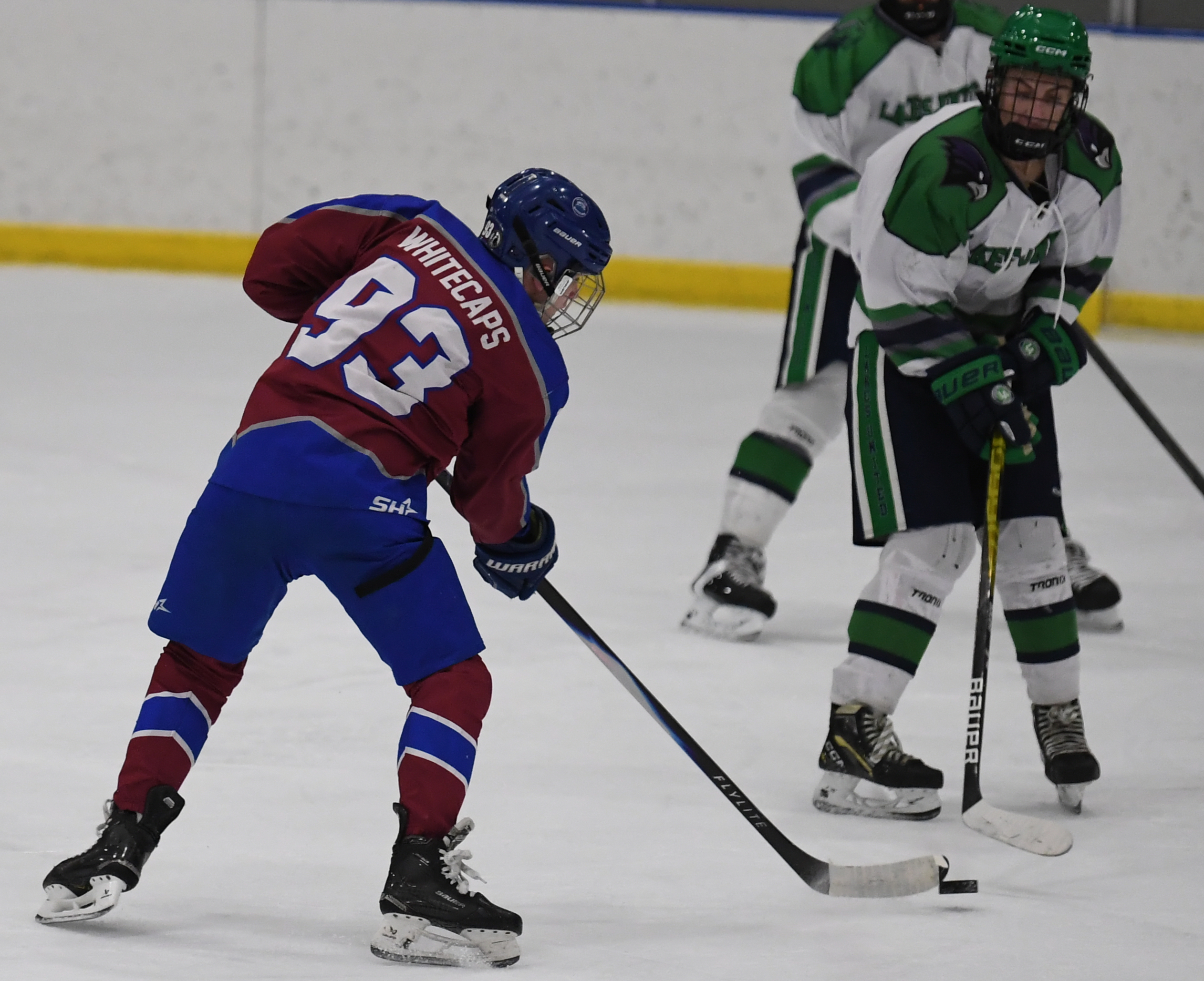 Lakes United defeated Walled Lake United 3-1 in the game...