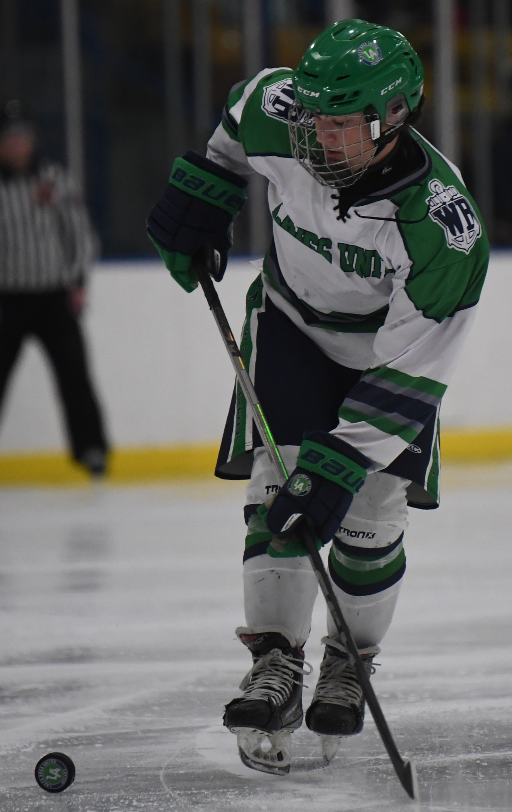 Lakes United defeated Walled Lake United 3-1 in the game...