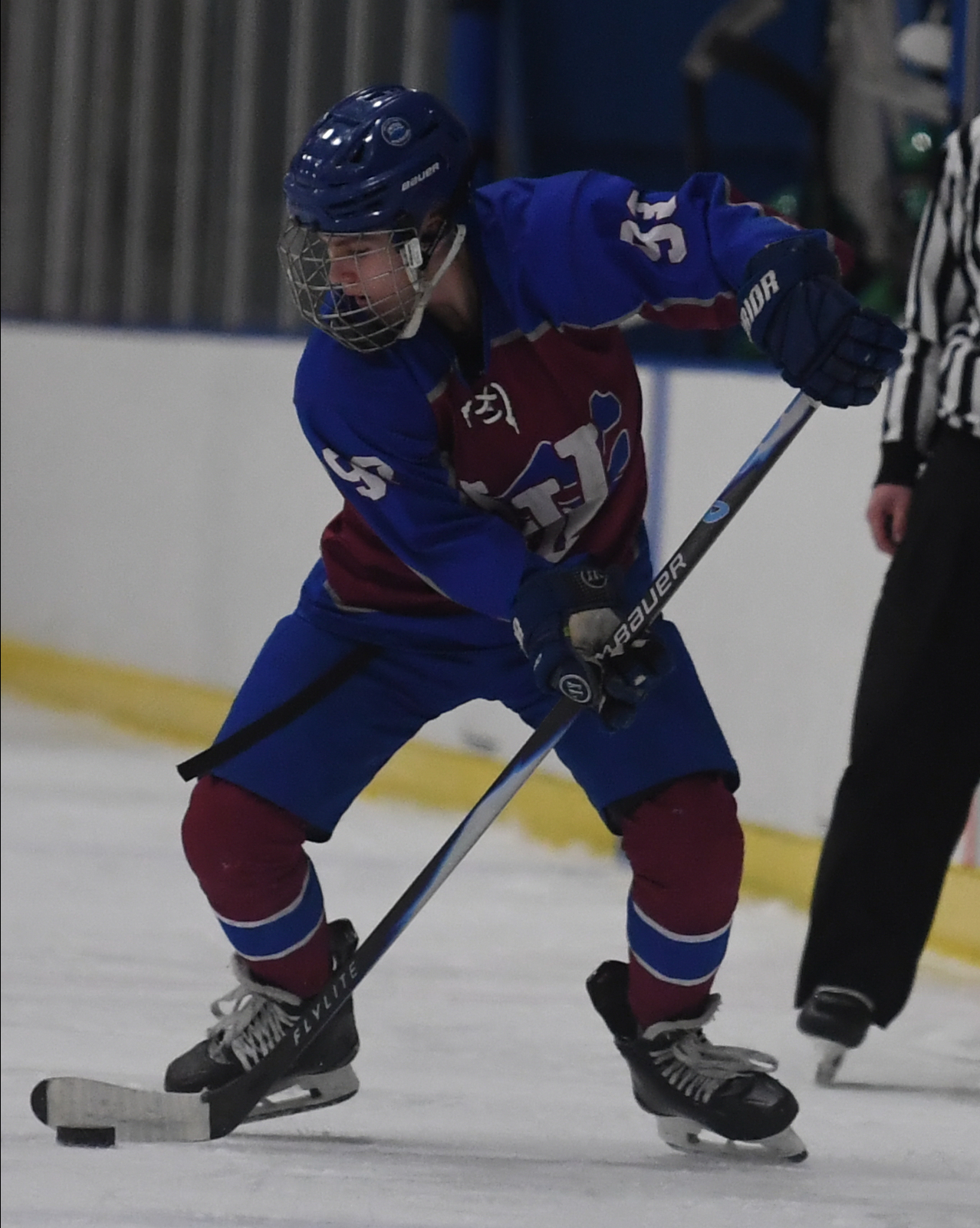 Lakes United defeated Walled Lake United 3-1 in the game...