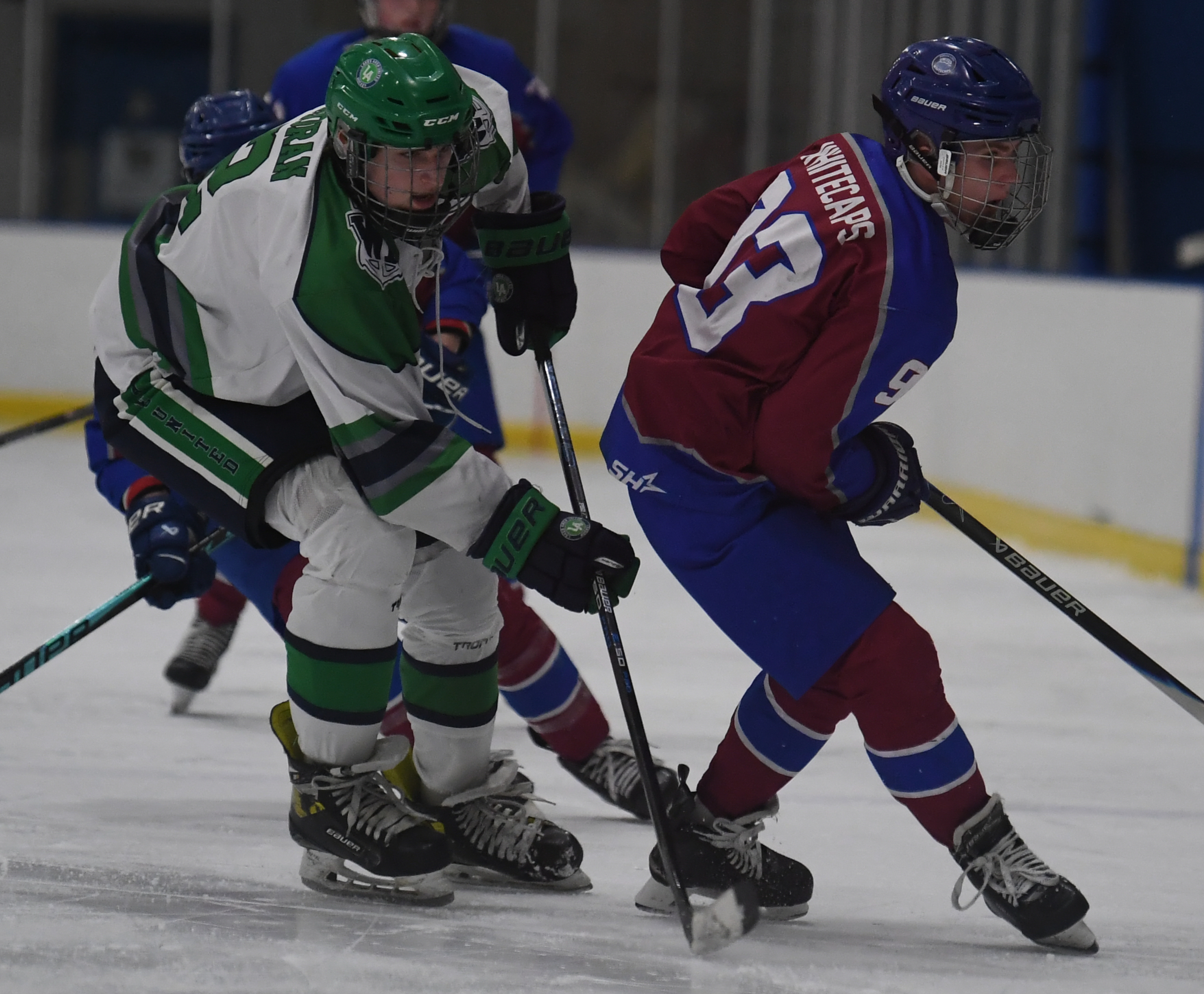 Lakes United defeated Walled Lake United 3-1 in the game...