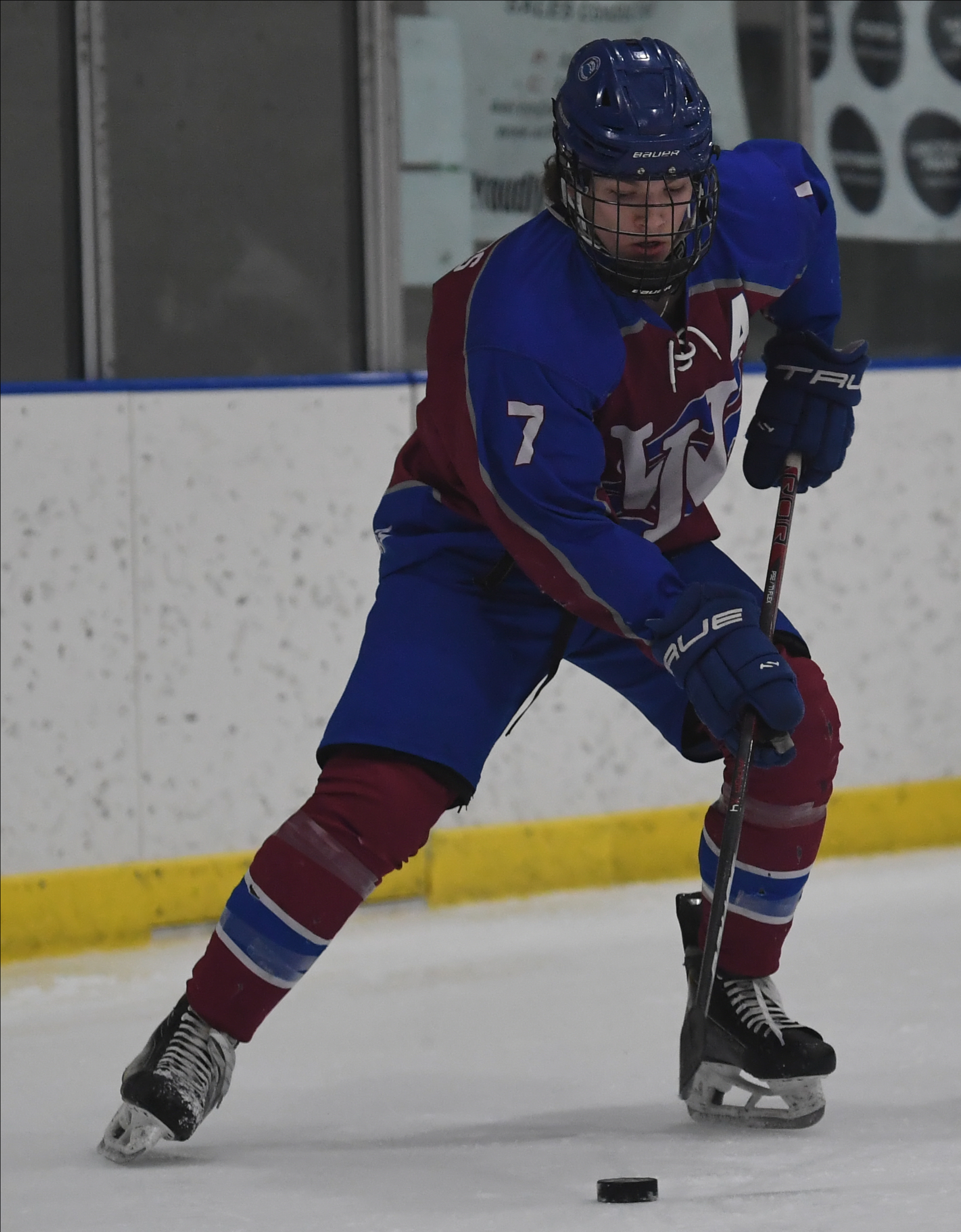 Lakes United defeated Walled Lake United 3-1 in the game...