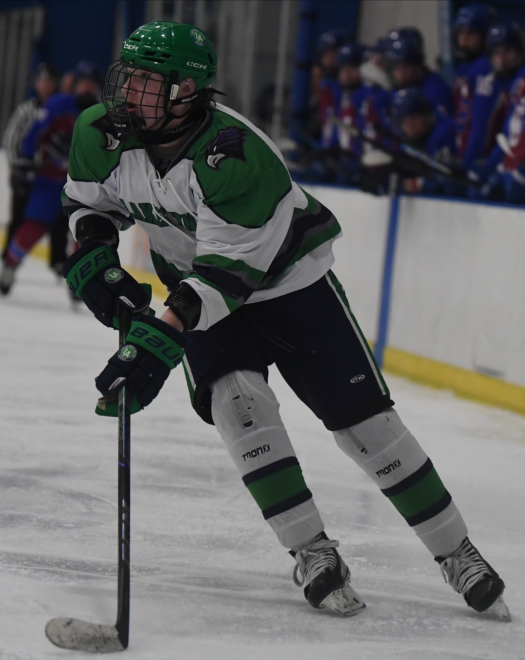 Lakes United defeated Walled Lake United 3-1 in the game...