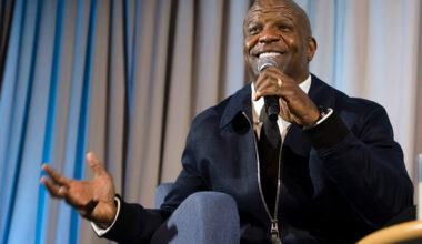 Actor Terry Crews Inspires Titans to Go All in on Their Dreams