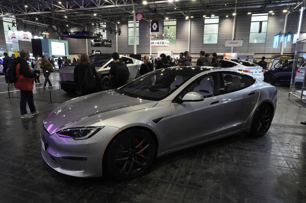 California regulators decide not to suspend Tesla sales in the state – The Mercury News