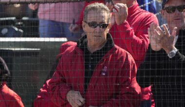 Los Angeles Angels owner blames payroll on declining TV revenue