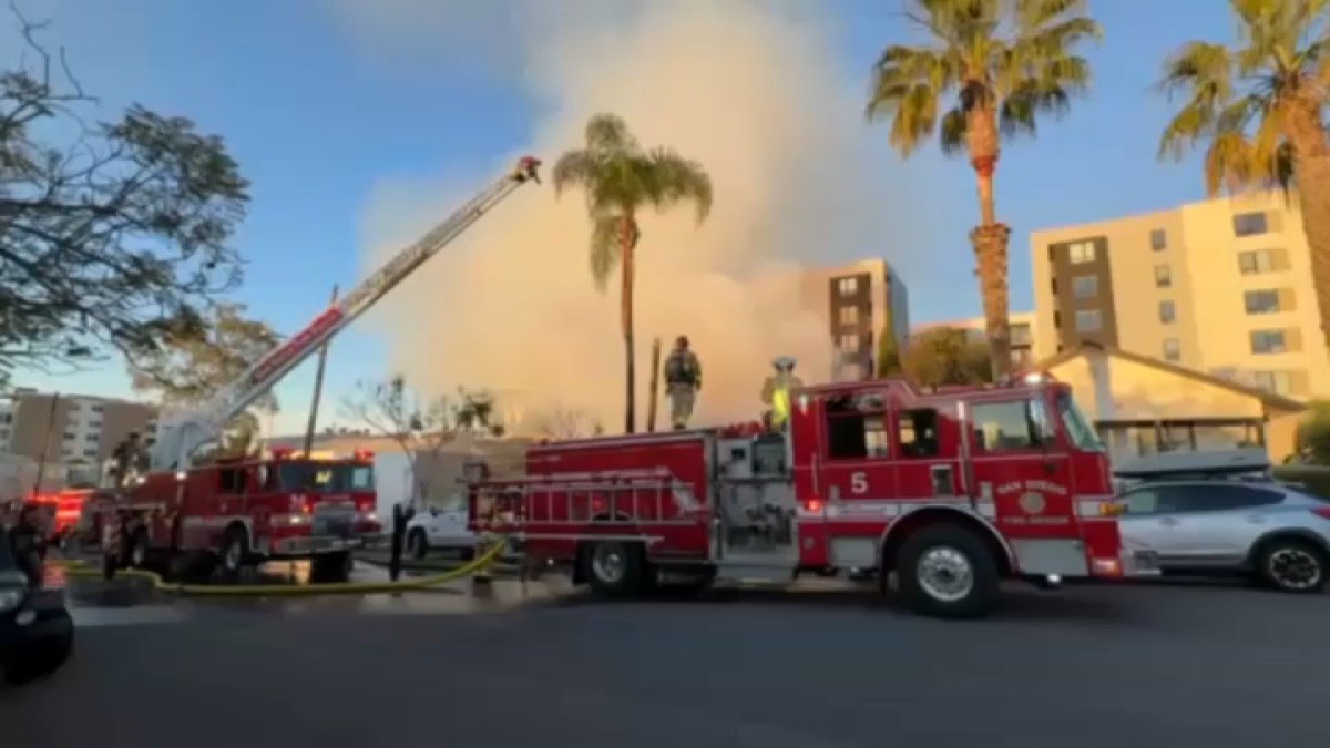 Fire destroys abandoned University Heights apartment building – NBC 7 San Diego