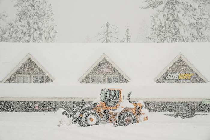 Crews hope to resume recovery of 8 bodies from California avalanche after days of dangerous weather