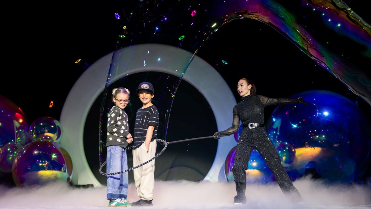 The soapy Santa Ana celebration is a springtime classic – NBC Los Angeles