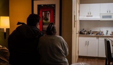 Palo Alto homeless residents find shelter in Sunnyvale hotel