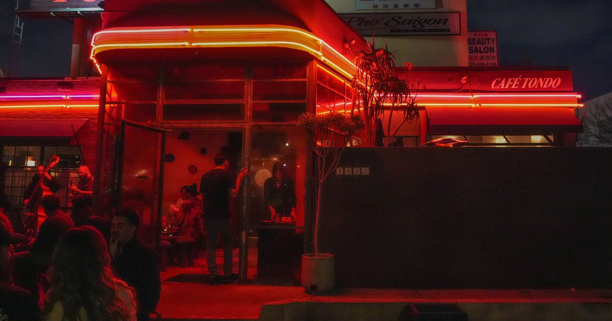 community comes first at Café Tondo – Annenberg Media