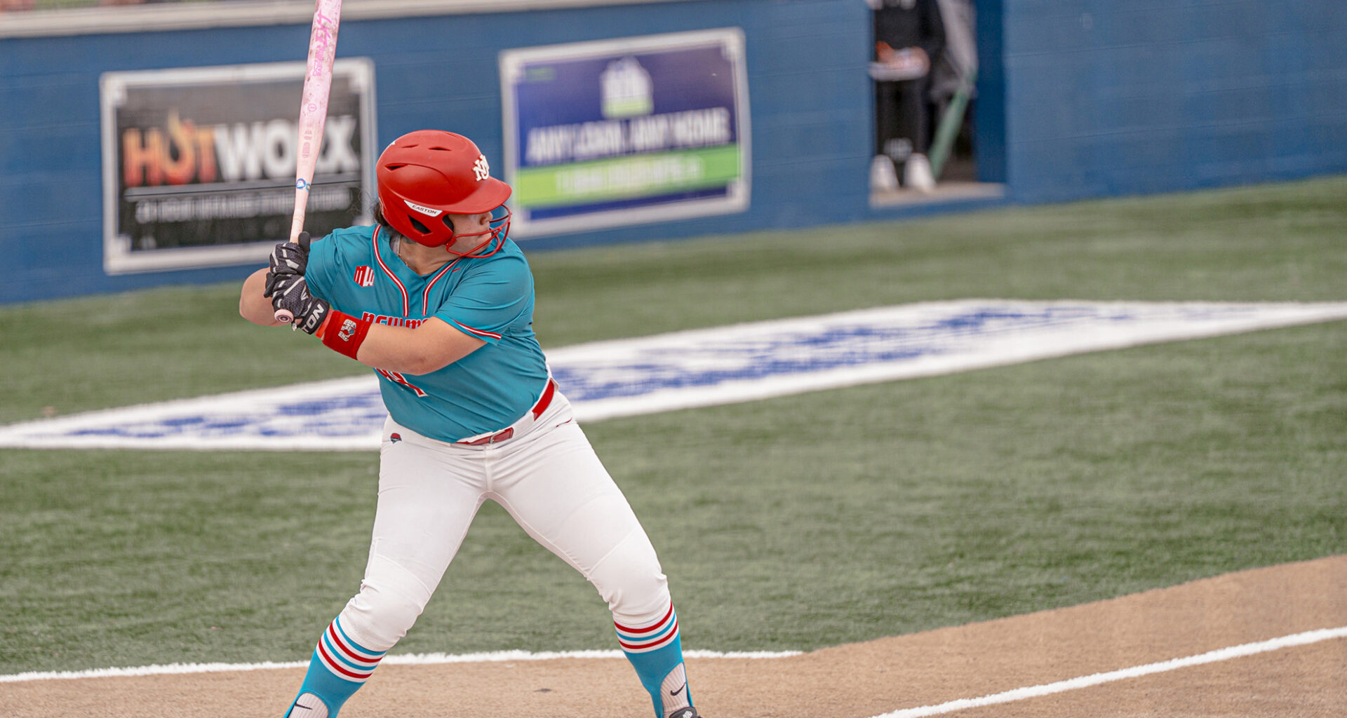 Lobos Split Saturday at Mardi Gras Mambo - New Mexico Lobos