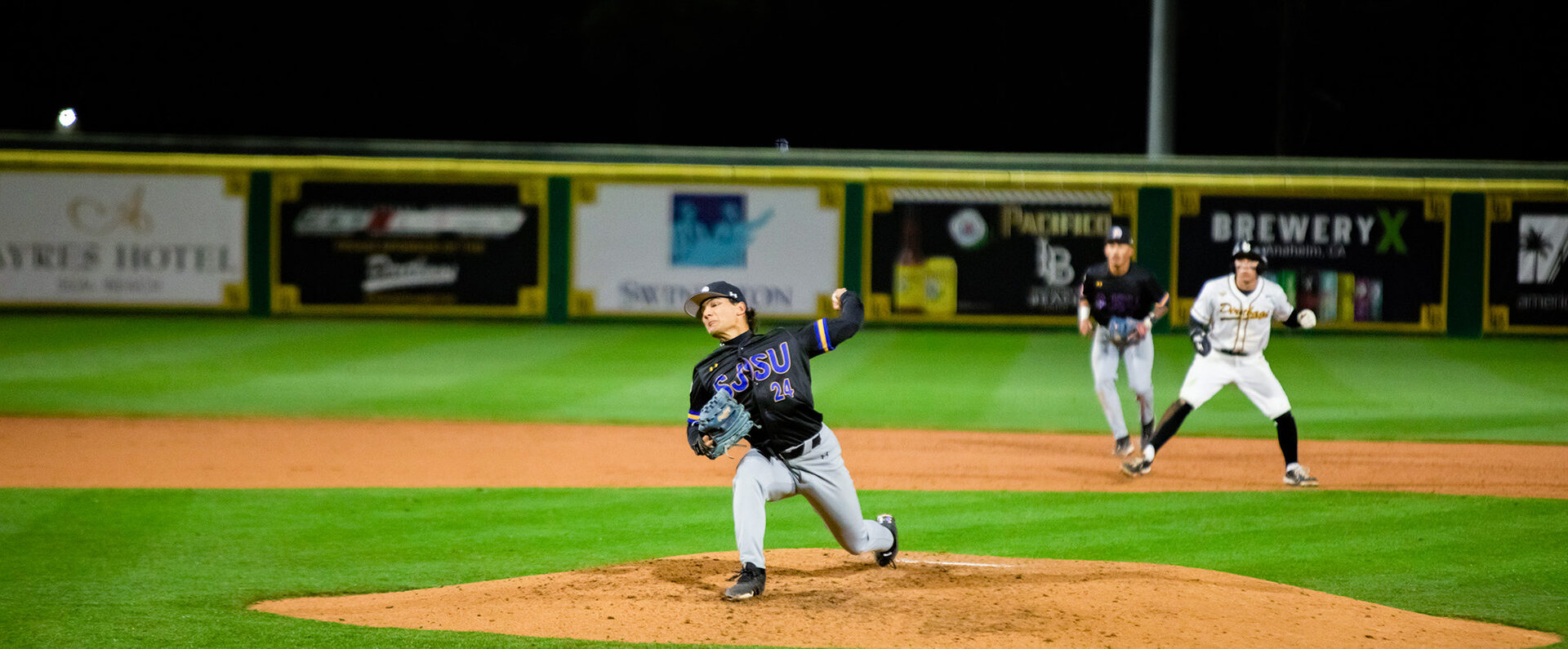 Sixth-Inning Rally Not Enough in Loss at LBSU - SJSU Athletics - Official Athletics Website