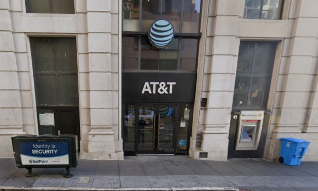 AT&T Moving Back Into the Exact Same Union Square Flagship Store They Just Left in 2023