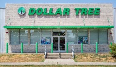 Dollar Tree Nears Opening at Oakland and Centre in Portage