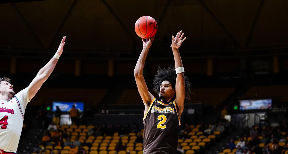 Cowboy Offense Clicks in 92-82 Victory Over Fresno State