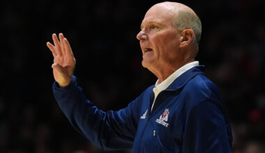 Fresno State beats UNLV 98-96 on buzzer-beater after wild comeback