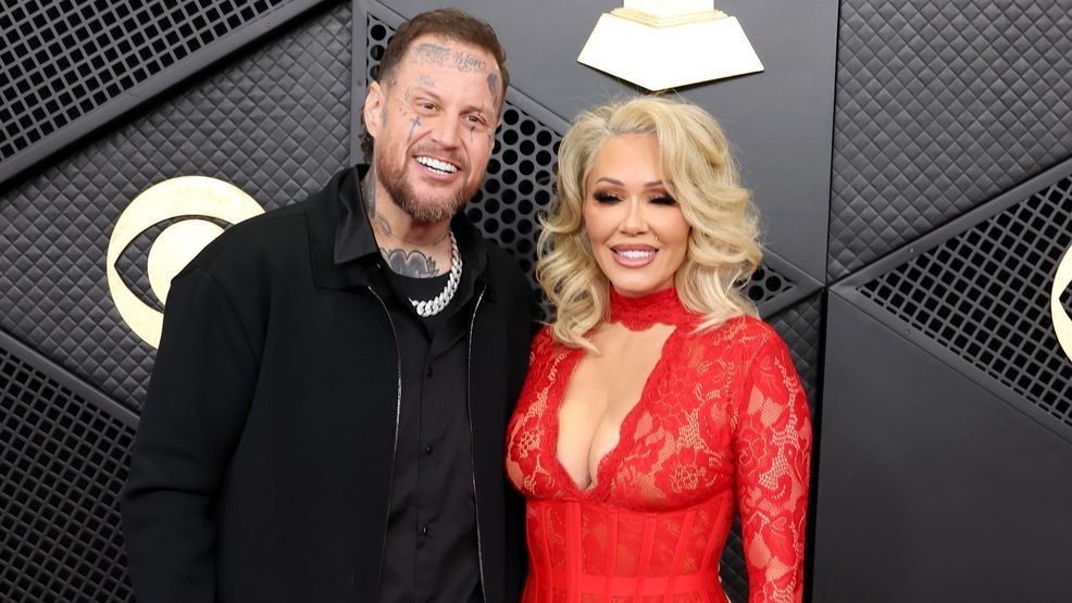 LOS ANGELES, CALIFORNIA - FEBRUARY 01:{ } (L-R) Jelly Roll and Bunnie Xo attend the 68th GRAMMY Awards at Crypto.com Arena on February 01, 2026 in Los Angeles, California. (Photo by Amy Sussman/Getty Images)