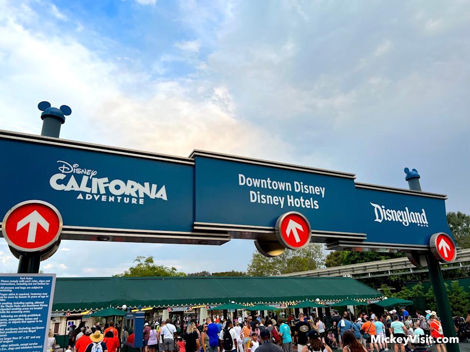 lyft drop off disneyland